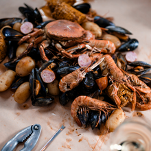 Load image into Gallery viewer, Serves Four: Waagyu's Luxury Seafood Boil Kit
