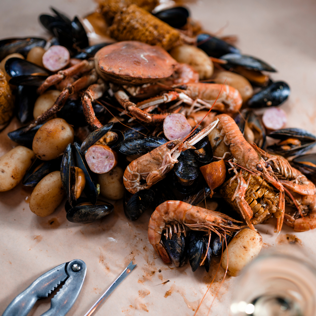 Serves Two: Waagyu's Luxury Seafood Boil Kit